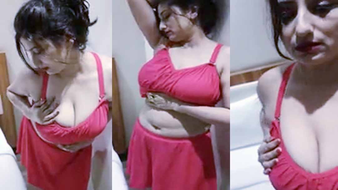 Soni Hot Sex Vedo - Soniya Soni Most Demanded Insta Model First Time Huge Boobs Pressing |  Kaamuu.org