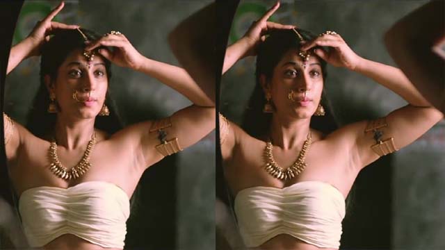 Divina Thakur Getting Full Nude Side Boobs & Ass Show – Magic of Love