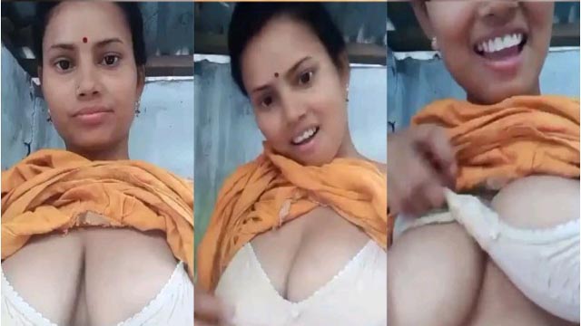 Beautiful Village Wife Showing Big Boobs & Pussy