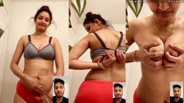 Muskan is video calling her boyfriend and showing big Boobs