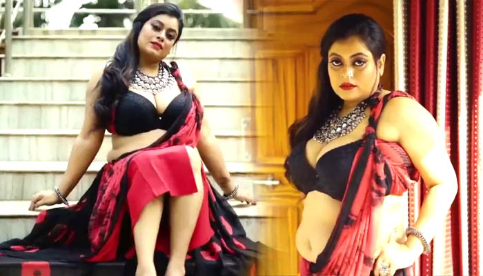Sexy Bhabhi Nila – Naari Magazine Hot Fashion Show