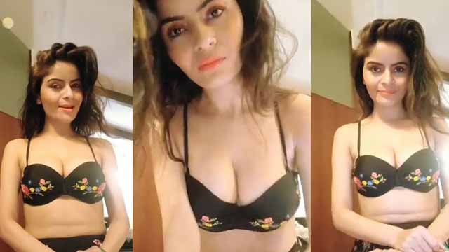 Apni SalesGirl Gehana vasisth hootest Nude App video