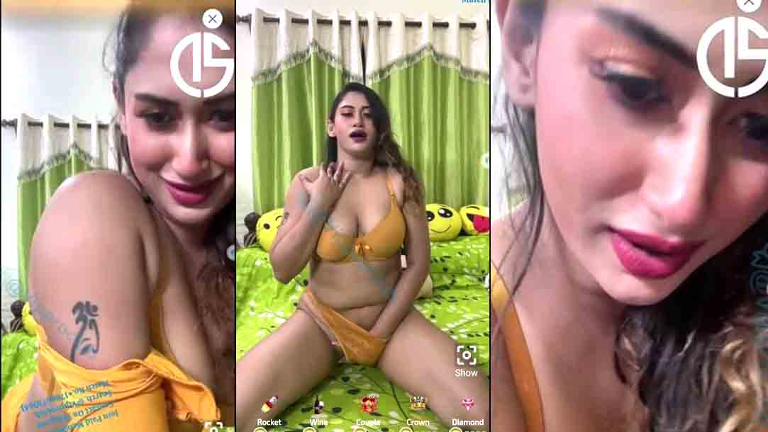 Divyanshi aka Bernita Biswas in Yellow Bikini Teasing on Live